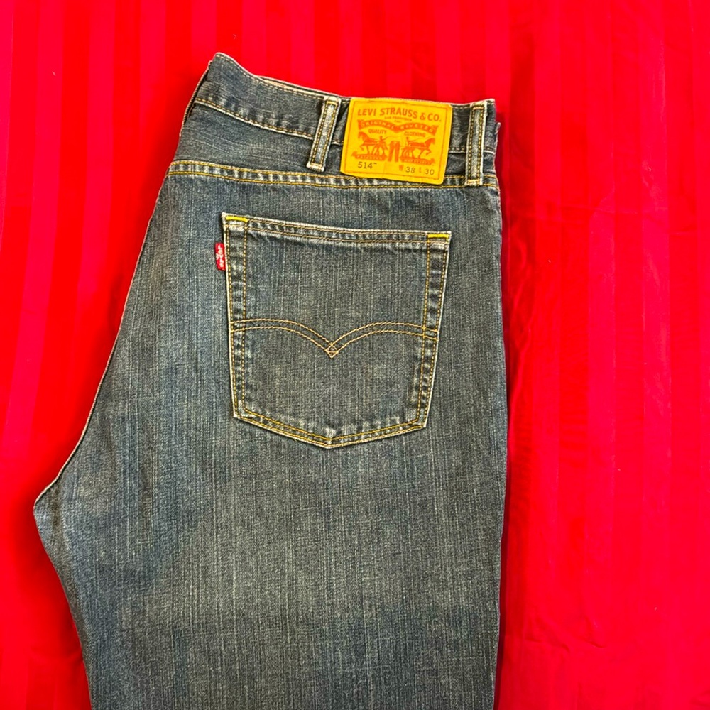 Men’s Levi jeans 38x30 Style 514